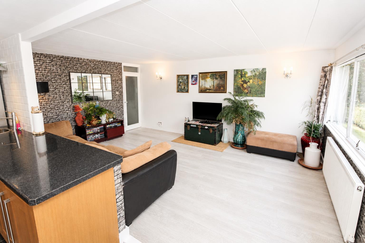 2 bed property in Meller Close, Beddington